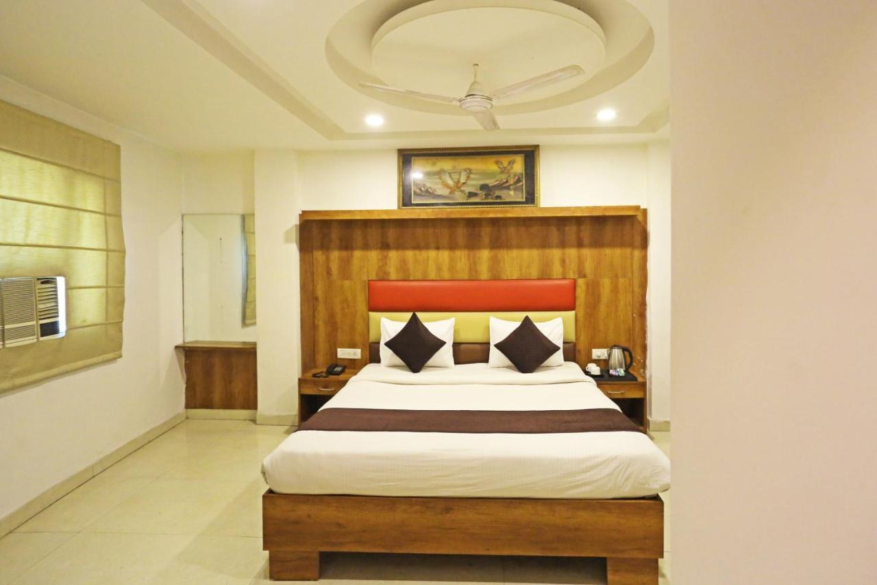 Hotel Sm Suits Near Delhi Airport-Unit By Grand Urban Luxury Nuova Delhi Esterno foto