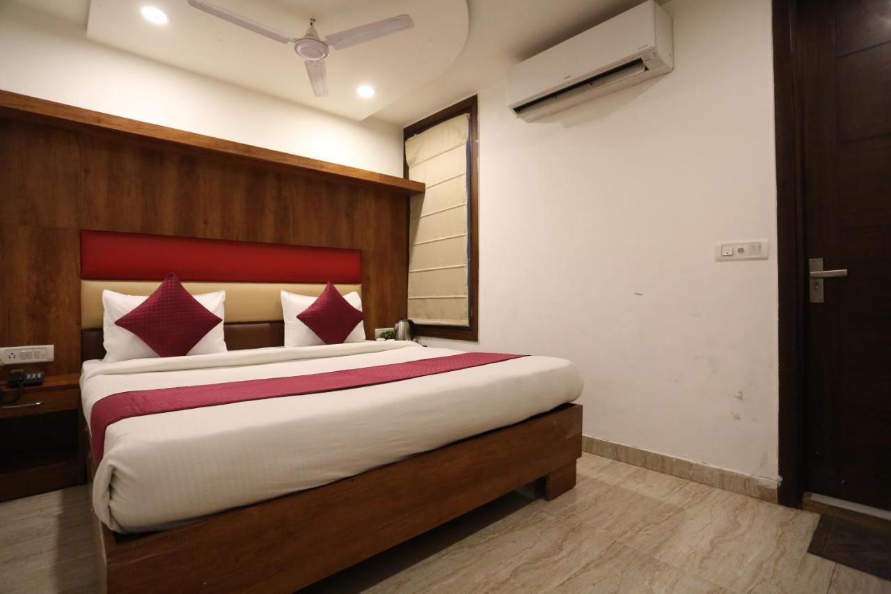 Hotel Sm Suits Near Delhi Airport-Unit By Grand Urban Luxury Nuova Delhi Esterno foto