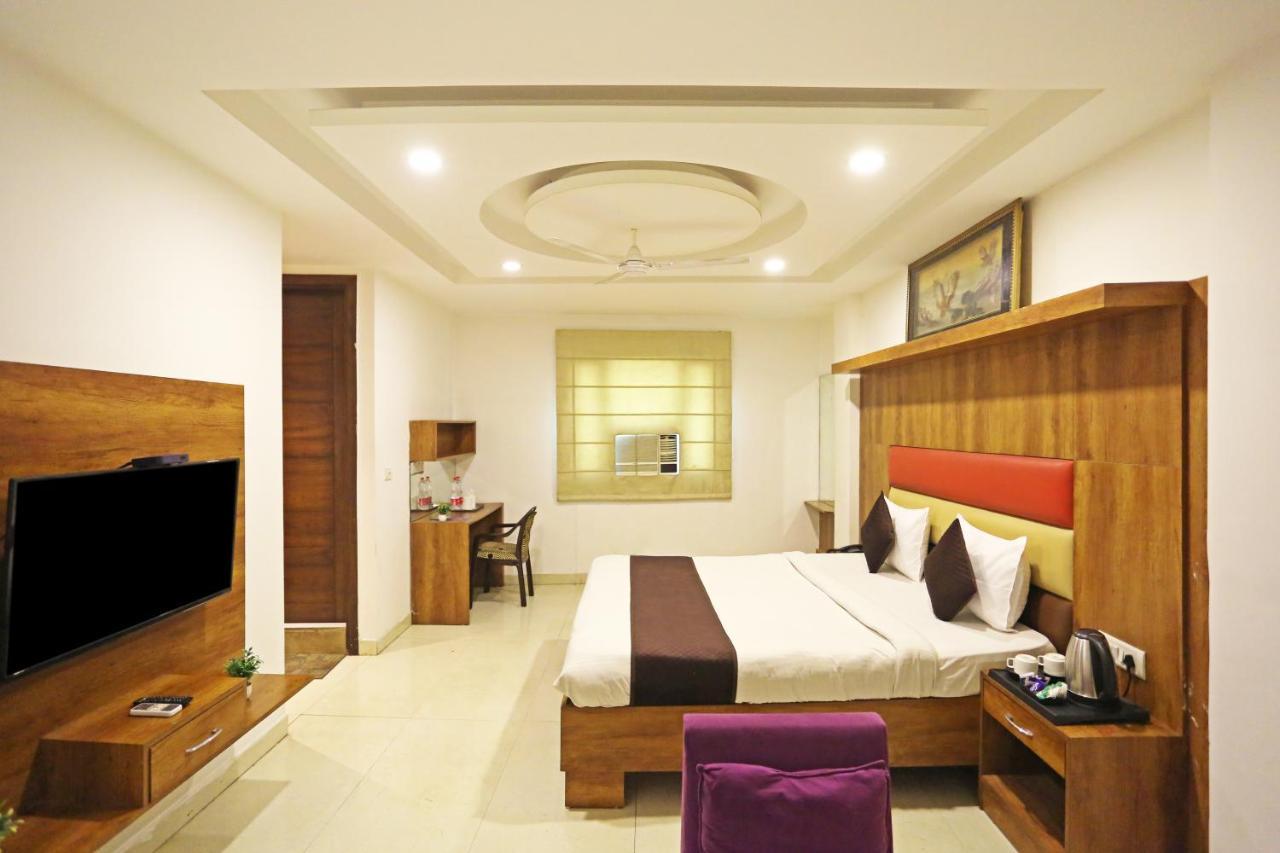 Hotel Sm Suits Near Delhi Airport-Unit By Grand Urban Luxury Nuova Delhi Esterno foto