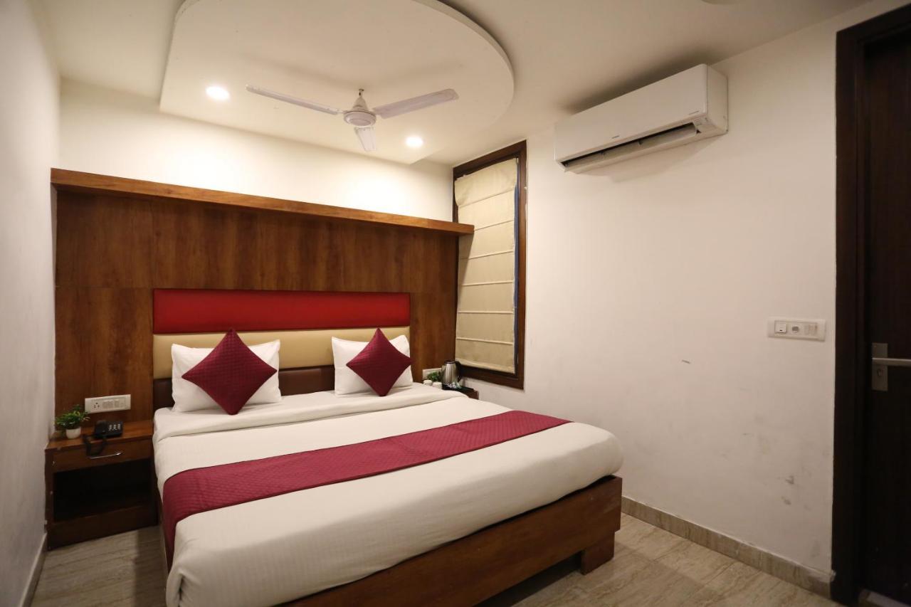 Hotel Sm Suits Near Delhi Airport-Unit By Grand Urban Luxury Nuova Delhi Esterno foto