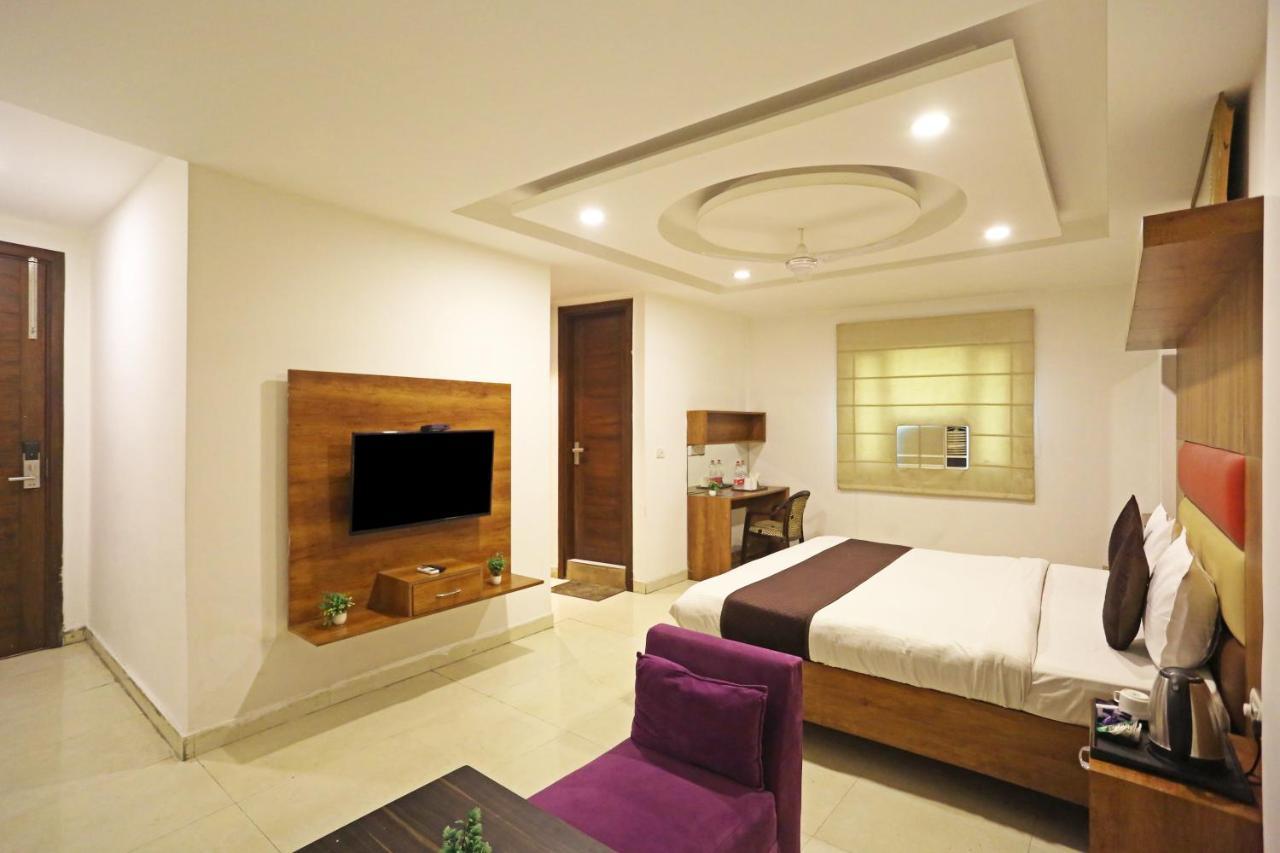 Hotel Sm Suits Near Delhi Airport-Unit By Grand Urban Luxury Nuova Delhi Esterno foto
