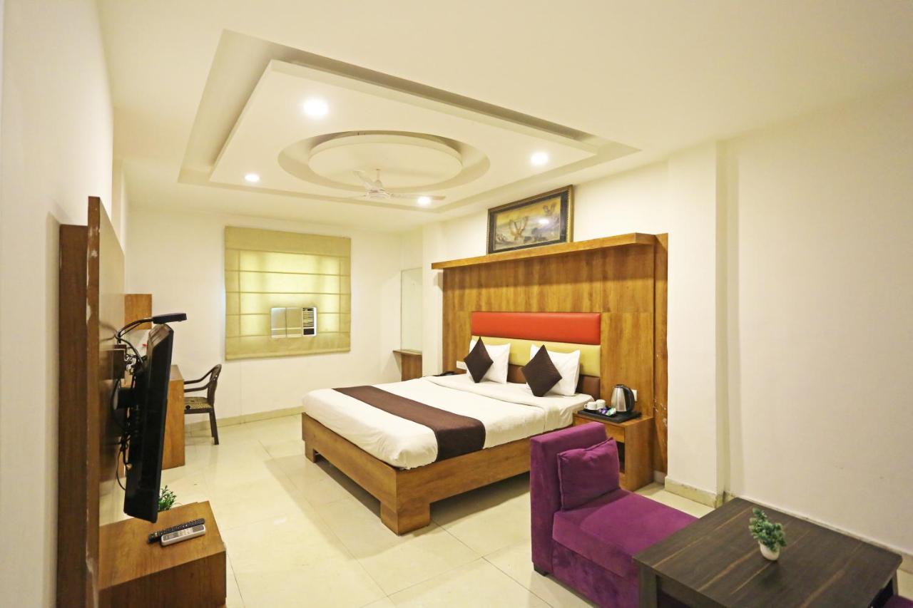 Hotel Sm Suits Near Delhi Airport-Unit By Grand Urban Luxury Nuova Delhi Esterno foto