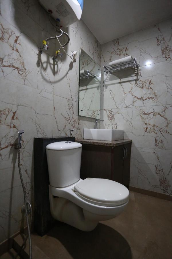 Hotel Sm Suits Near Delhi Airport-Unit By Grand Urban Luxury Nuova Delhi Esterno foto