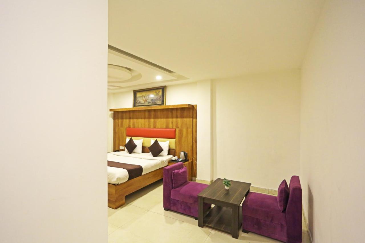 Hotel Sm Suits Near Delhi Airport-Unit By Grand Urban Luxury Nuova Delhi Esterno foto